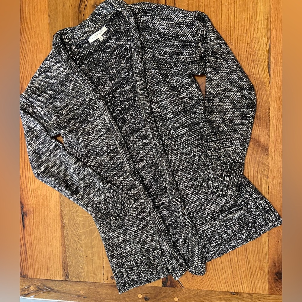 Retrology Black and Gray Open Front Sweater w/ Metalic Threads & Sequins, Sz Sml